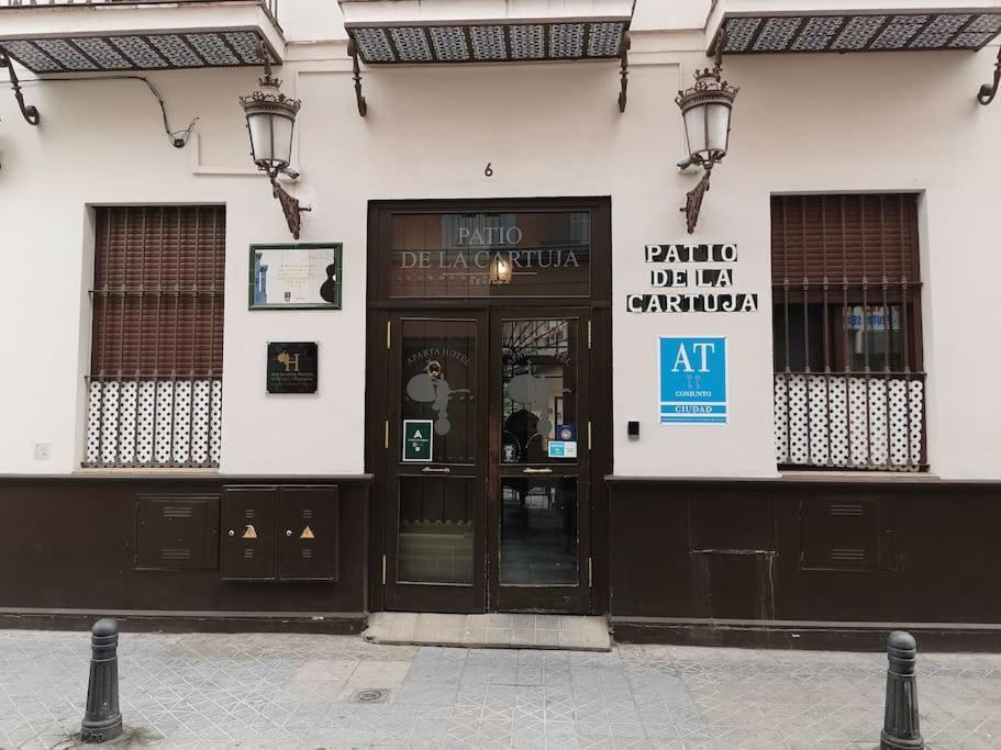 Apartamento Con Encanto En Patio Sevillano Экстерьер фото